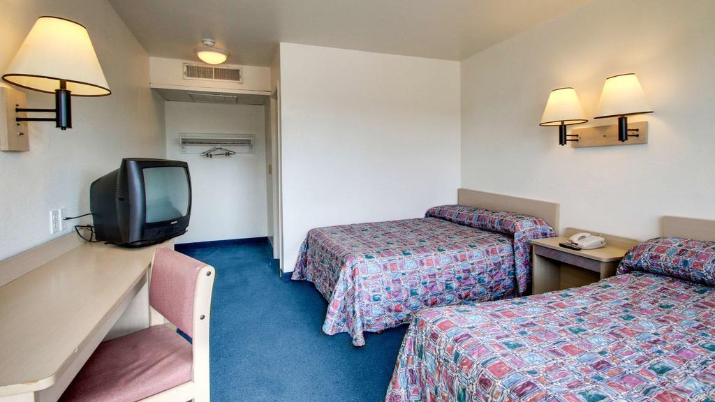 Motel 6 Des Moines South - Airport Dış mekan fotoğraf