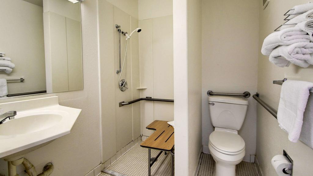 Motel 6 Des Moines South - Airport Dış mekan fotoğraf