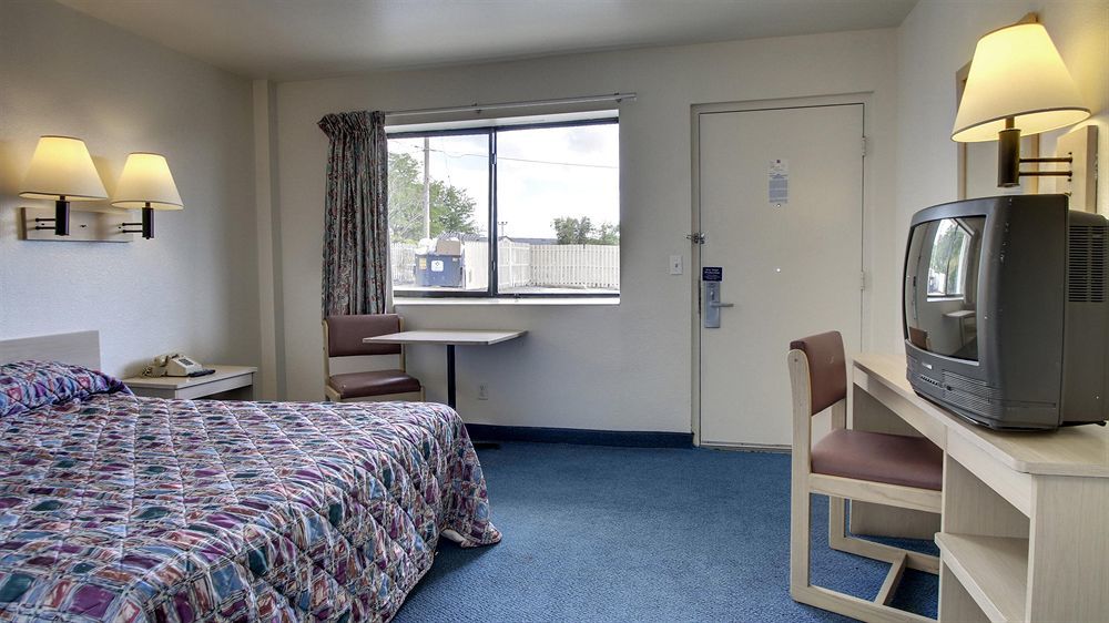 Motel 6 Des Moines South - Airport Dış mekan fotoğraf