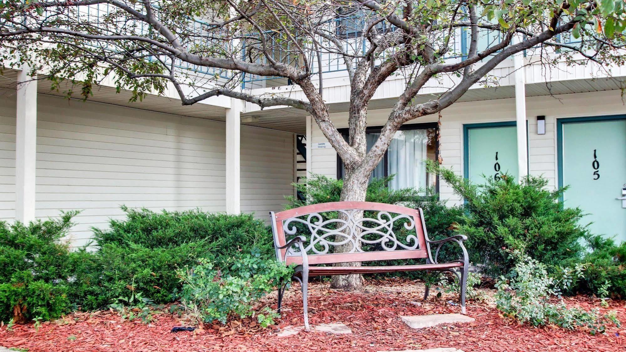 Motel 6 Des Moines South - Airport Dış mekan fotoğraf