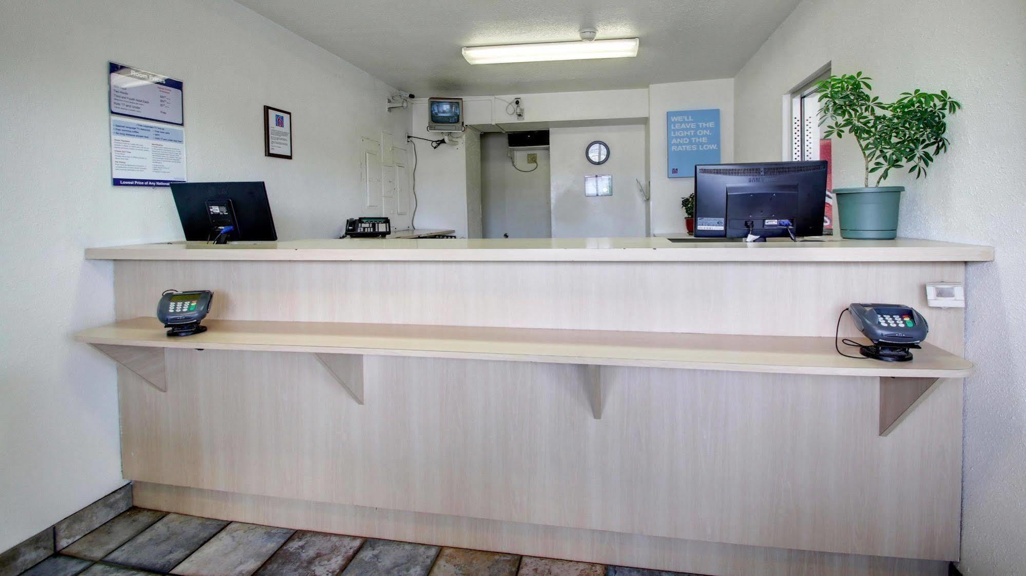 Motel 6 Des Moines South - Airport Dış mekan fotoğraf
