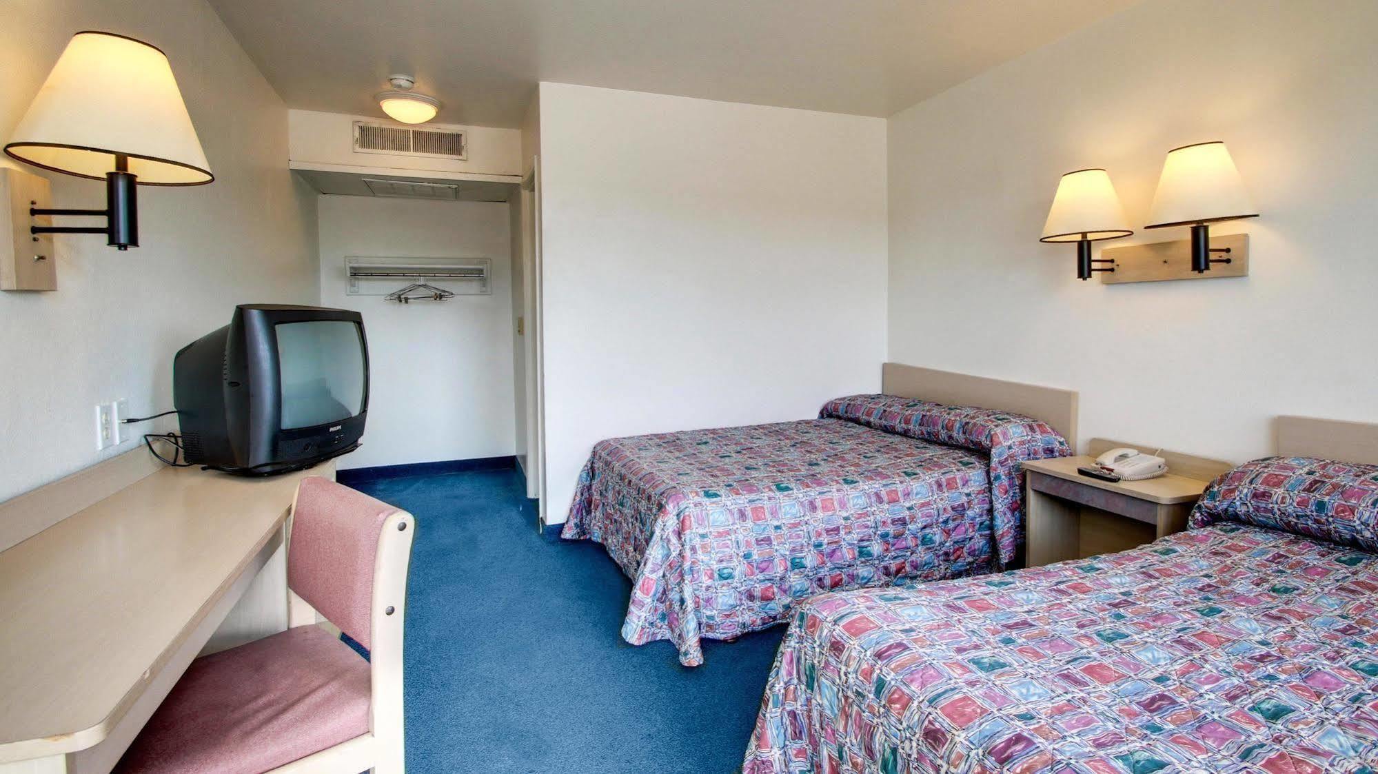 Motel 6 Des Moines South - Airport Dış mekan fotoğraf