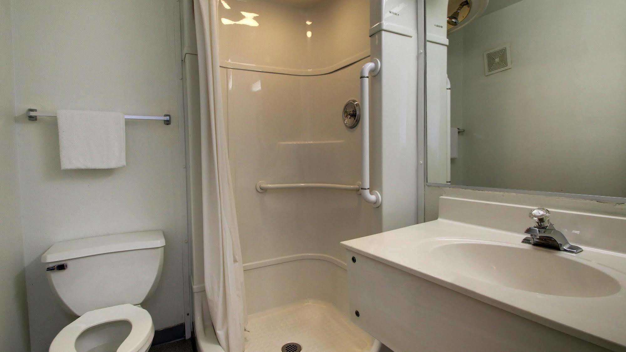 Motel 6 Des Moines South - Airport Dış mekan fotoğraf